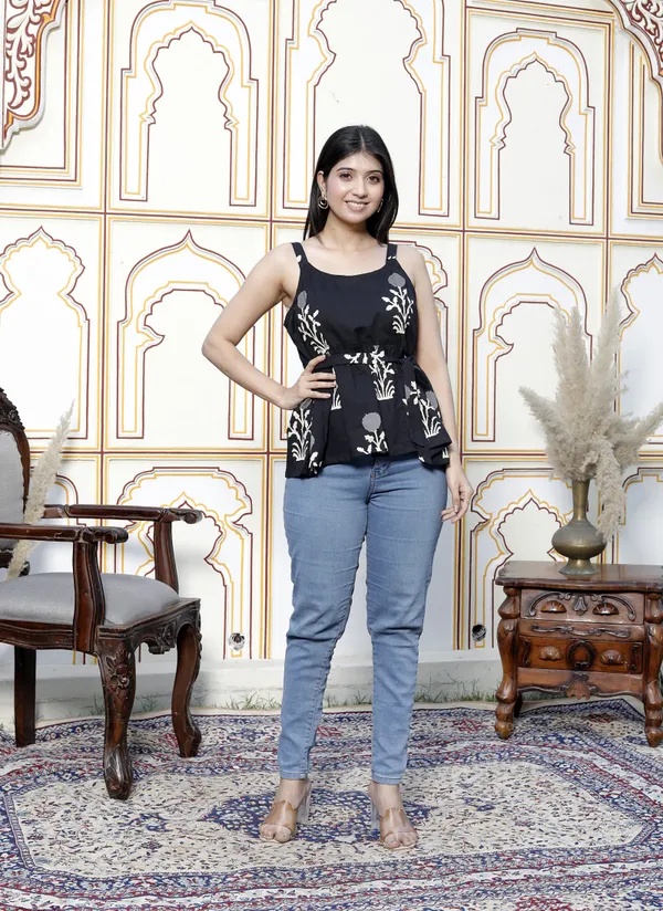 Doriyan_Womens_Pure_Cotton_Black_Floral_Printed_Round_Neck_Peplum_Noodle_Straps_Top