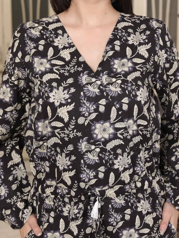 Doriyan_Womens_Pure_Cotton_Black_Long_Sleeve_Floral_Printed_Stylish_Jumpsuit