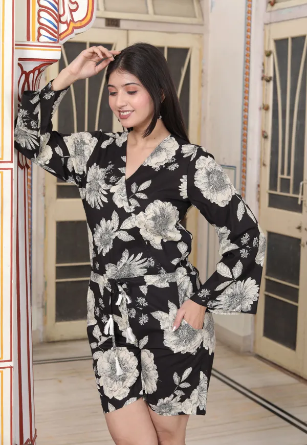Doriyan_Womens_Pure_Cotton_Black_V_Neck_Tie-Ups_Floral_Printed_Casual_Jumpsuit