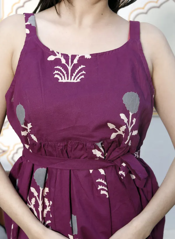 Doriyaaan_Womens_Pure_Cotton_Purple_Floral_Printed_Noodle_Straps_Flared_Cotton_Top
