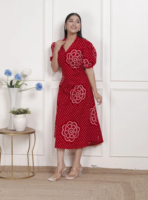 Doriyaaan_Womens_Red_Bandhani_Printed_Collar_Neck_Midi_Dress