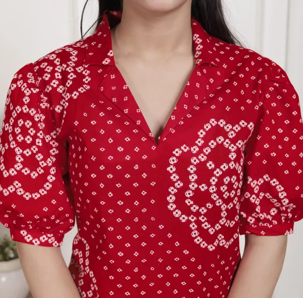 Doriyaaan_Womens_Red_Bandhani_Printed_Collar_Neck_Midi_Dress