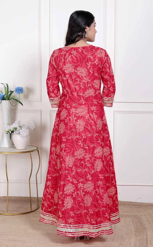 Doriyan_Women's_red_Embroidered_Anarkali_Kurta_and_DupattaÃ‚