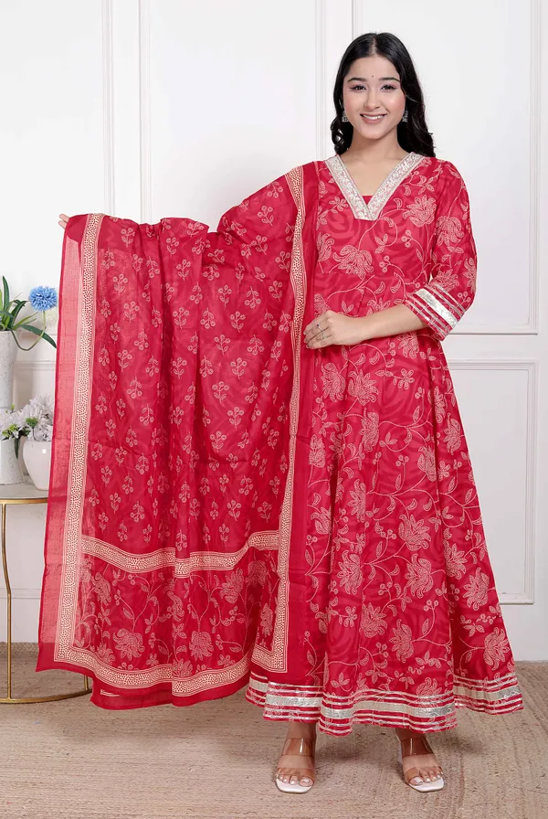 Doriyan_Women's_red_Embroidered_Anarkali_Kurta_and_DupattaÃ‚