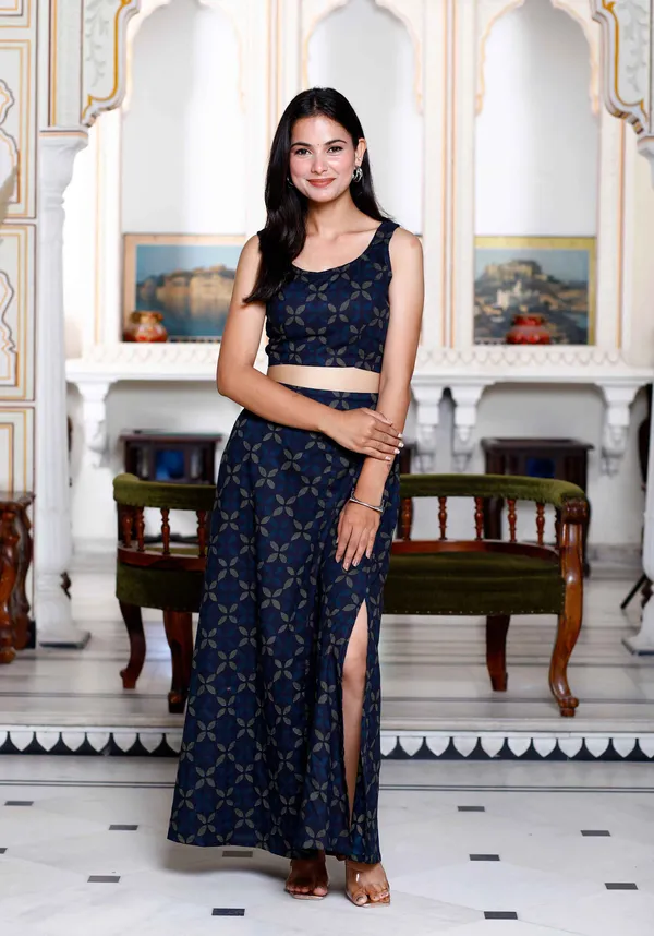 Women's_Blue_Abstract_Print_Crop_Top_And_Side_Slit_A-Line_Skirt_Co-Ord_Set_-_Doriyan