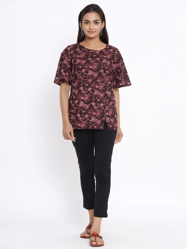 Women's_Maroon_Floral_Printed_Pure_Cotton_Top_-_Doriyan