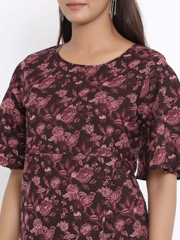 Women's_Maroon_Floral_Printed_Pure_Cotton_Top_-_Doriyan