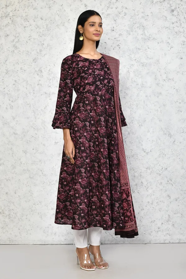 Women's_Stunning_Maroon_Bell_Sleeve_Floral_Printed_Anarkali_Kurta_Dupatta_-_Doriyan