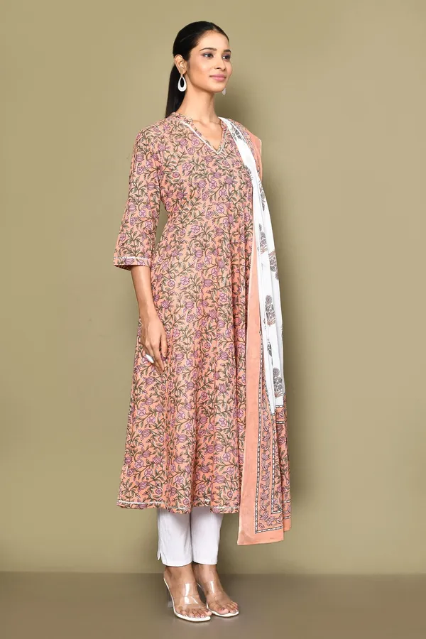 Women's_Surpassing_Orange_Partywear_Floral_Printed_Anarkali_Kurta_DupattaÃ‚_-_Doriyan