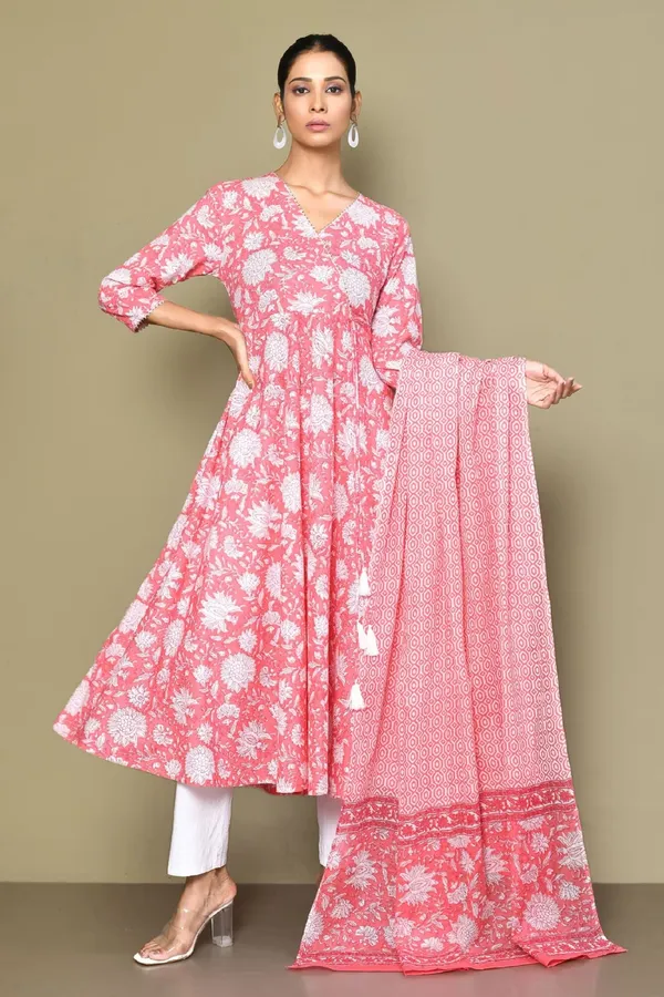 Women's_Cotton_Floral_Print_Anarkali_Kurta_With_Dupatta_-_Doriyan