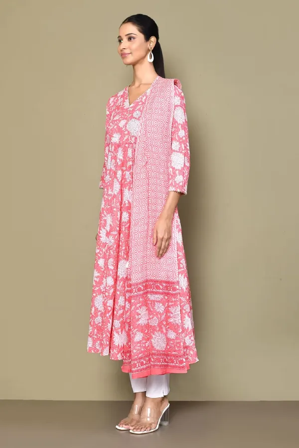 Women's_Cotton_Floral_Print_Anarkali_Kurta_With_Dupatta_-_Doriyan