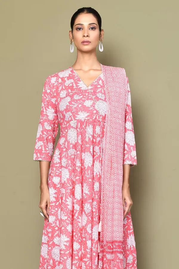Women's_Cotton_Floral_Print_Anarkali_Kurta_With_Dupatta_-_Doriyan