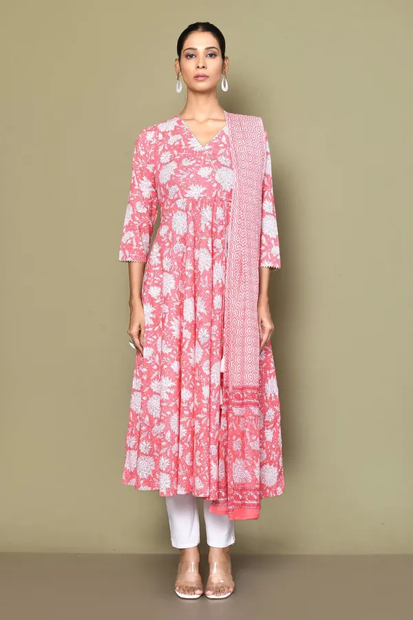 Women's_Cotton_Floral_Print_Anarkali_Kurta_With_Dupatta_-_Doriyan