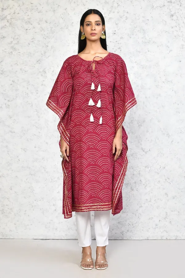 Women's_Floral_Printed_Cotton_Kaftan_Kurta_In_Magenta_-_Doriyan