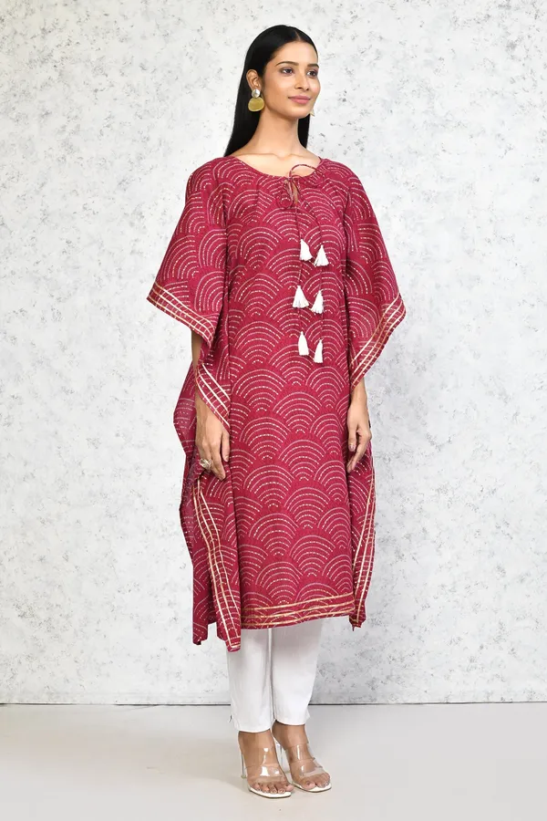 Women's_Floral_Printed_Cotton_Kaftan_Kurta_In_Magenta_-_Doriyan