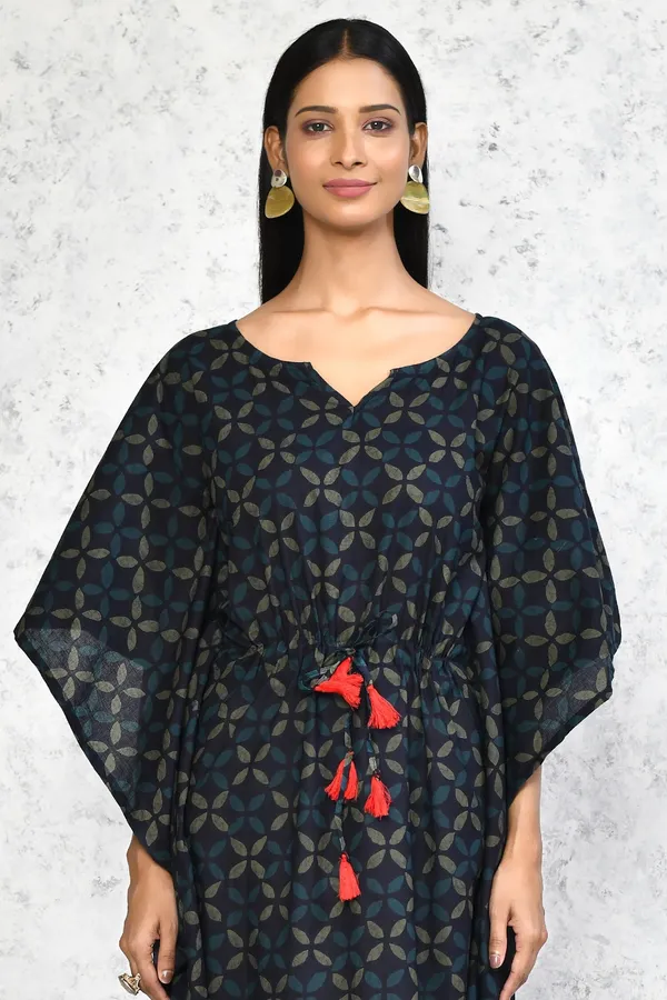 Women's_Navy_Blue_Printed_Flared_Sleeves_Kaftan_-_Doriyan