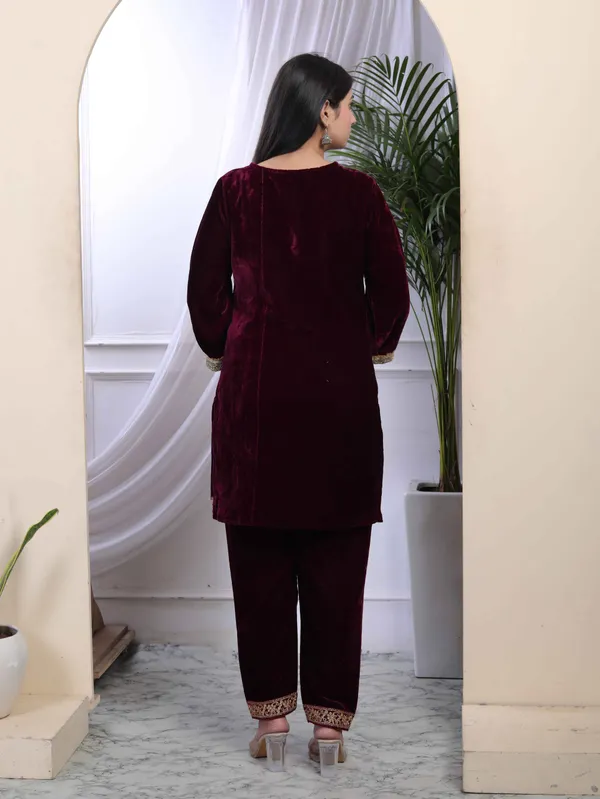 Women's_Wine_Embroidered_Velvet_Co-Ord_Set_-_Doriyan