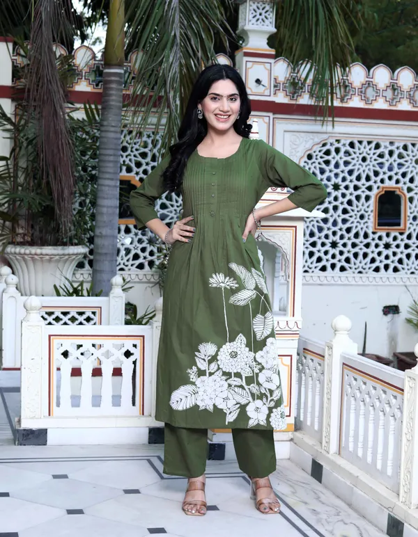 Women's_Wine_Embroidered_Velvet_Co-Ord_Set_-_Doriyan