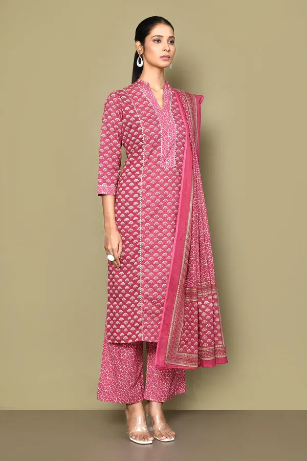 Women's_Pink_Straight_Floral_Printed_Kurta_&_Palazzo_With_Dupatta_Set_-_Doriyan