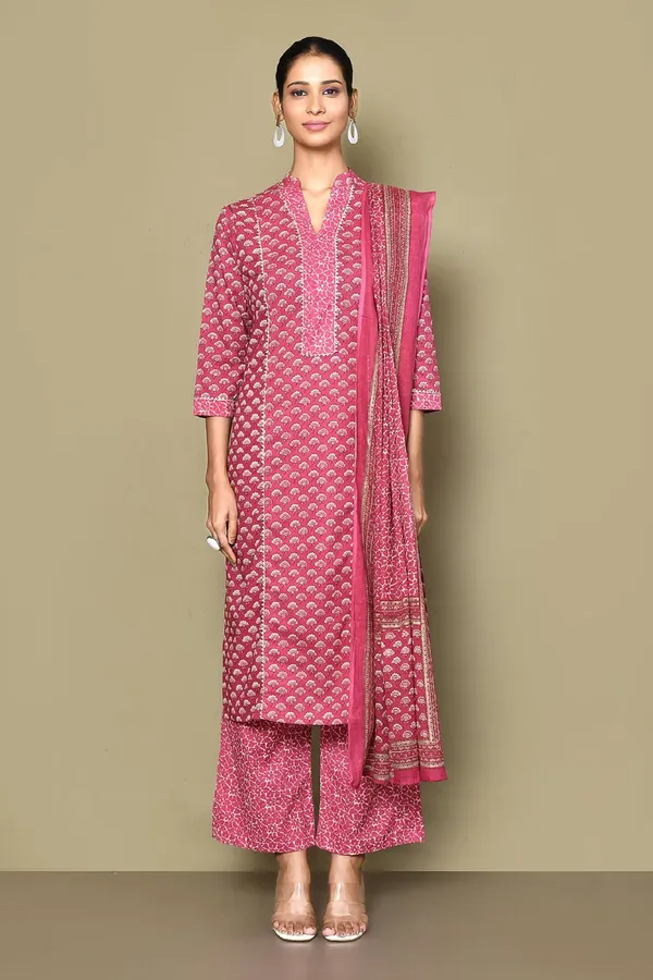 Women's_Pink_Straight_Floral_Printed_Kurta_&_Palazzo_With_Dupatta_Set_-_Doriyan