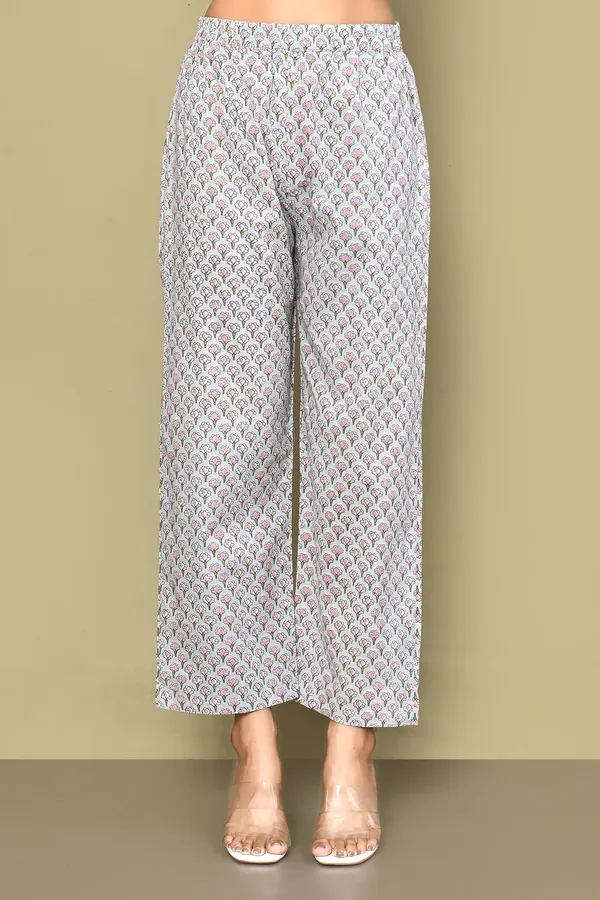 Women's_Cotton_Floral_Printed_Straight_Kurta_PalazzoÃ‚_-_Doriyan