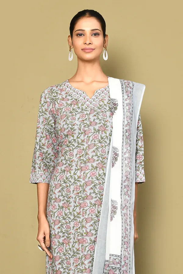 Women's_Blue_Floral_Printed_Gota_Patti_Cotton_Kurta_With_Palazzo_And_Dupatta_Set_-_Doriyan
