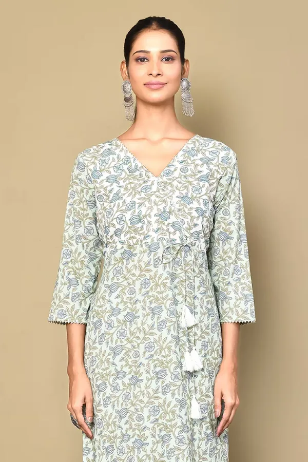 Women's_Floral_Jaipuri_Cotton_Kurta_Palazzo_With_Tassel_Set_-_Doriyan