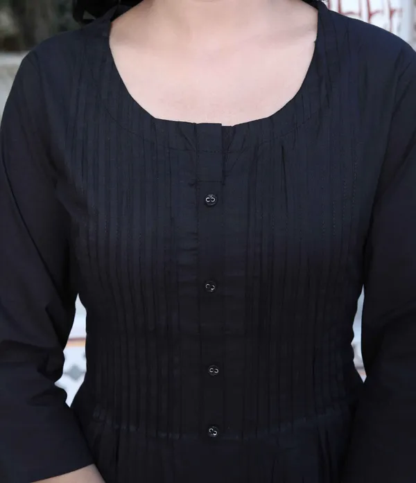 Women's_Black_Floral_Printed_Straight_Kurta_With_Palazzo_-_Doriyan