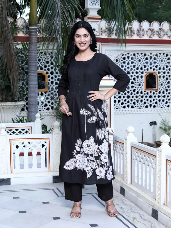 Women's_Black_Floral_Printed_Straight_Kurta_With_Palazzo_-_Doriyan