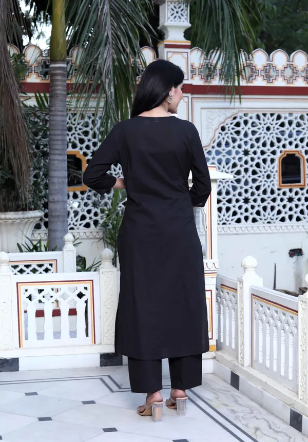 Women's_Black_Pintucks_Detailing_Straight_Kurta_And_Palazzo_With_Dupatta_Set_-_Doriyan