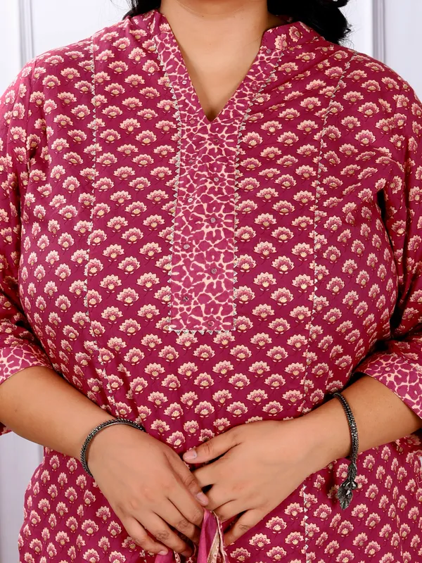 Women's_Plus_Size_Floral_Printed_Charming_Pink_Straight_Kurta_With_Palazzo_Set_-_Doriyan