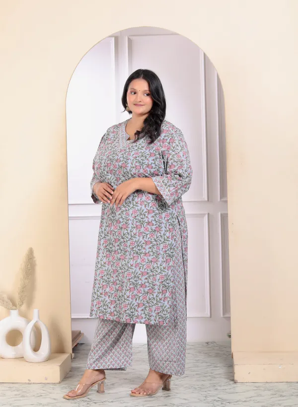 Women's_Plus_Size_Blue_Cotton_Office_Wear_Floral_Printed_Kurta_Palazzo_SetÃ‚_-_Doriyan