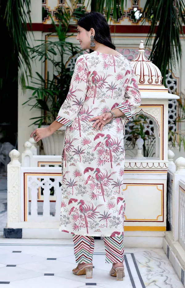 Women's_Cotton_Light_Pink_Floral_Printed_Straight_Pakistani_Style_Kurta_And_Palazzo_-_Doriyan