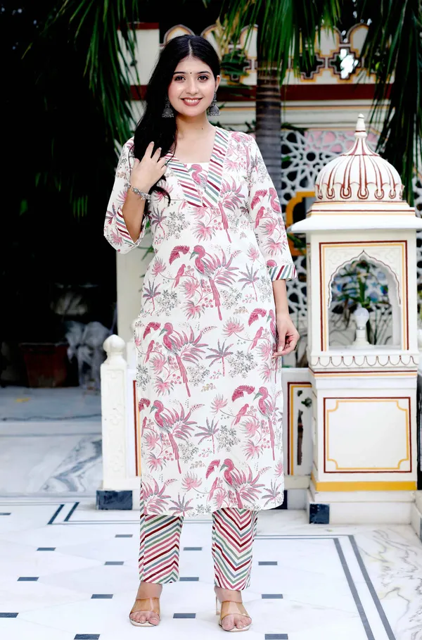 Women's_Cotton_Light_Pink_Floral_Printed_Straight_Pakistani_Style_Kurta_And_Palazzo_-_Doriyan