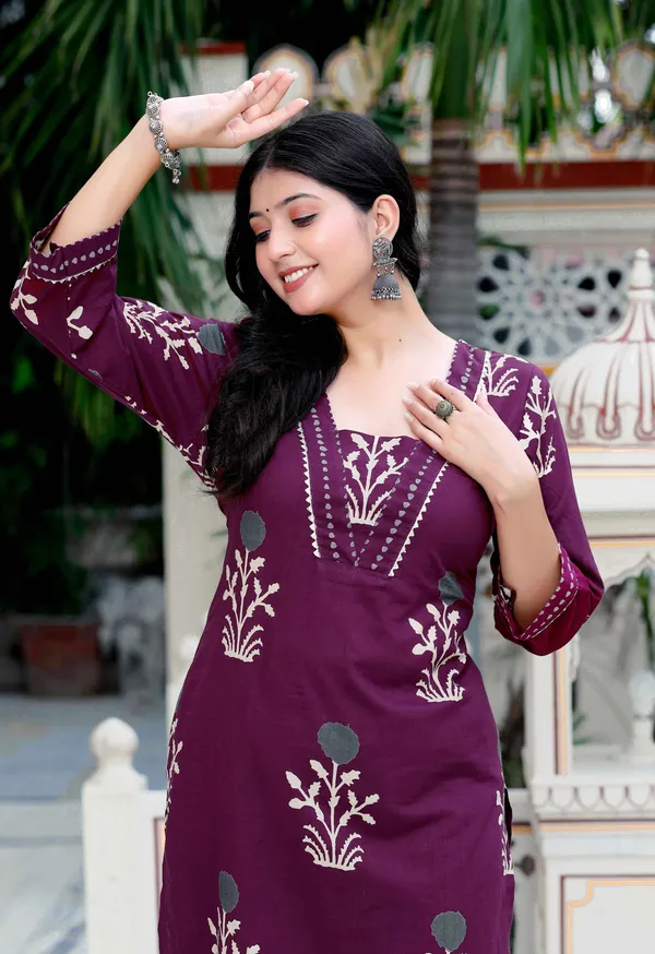 Women's_Cotton_Fabric_Purple_New_Style_Kurta_With_Palazzo_-_Doriyan