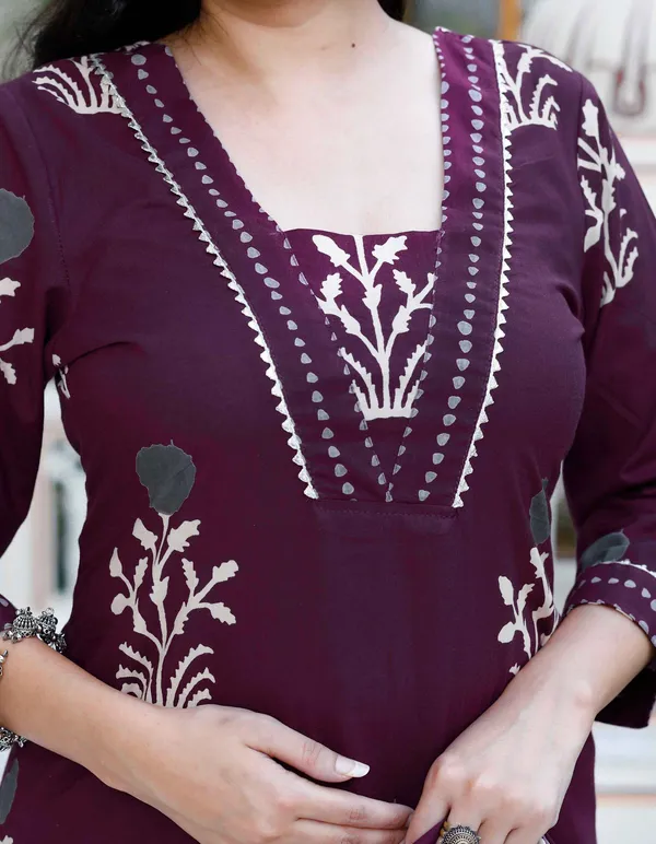 Women's_Cotton_Fabric_Purple_New_Style_Kurta_With_Palazzo_-_Doriyan