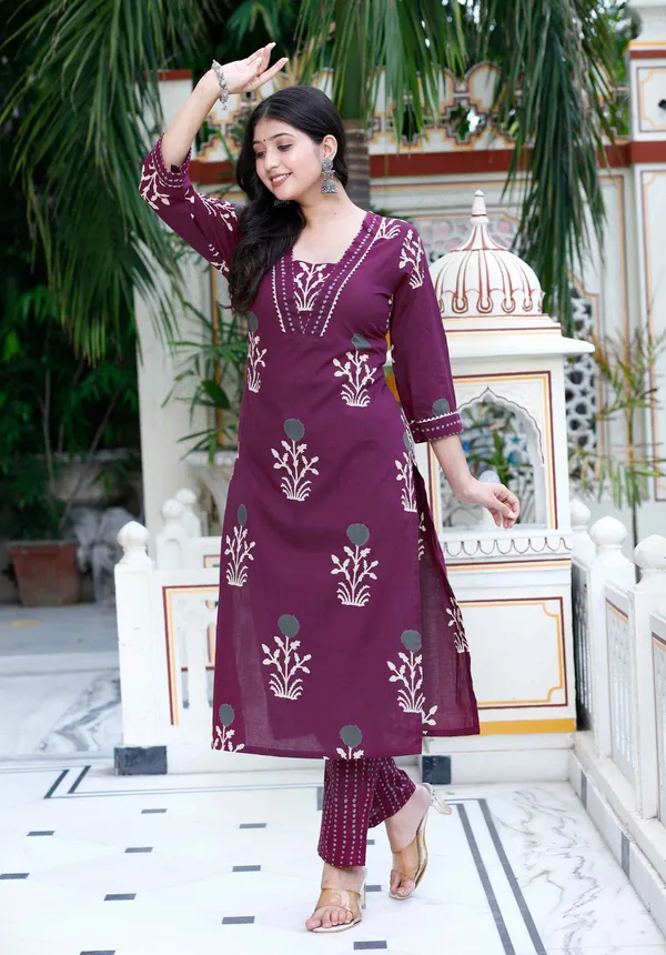 Women's_Cotton_Fabric_Purple_New_Style_Kurta_With_Palazzo_-_Doriyan