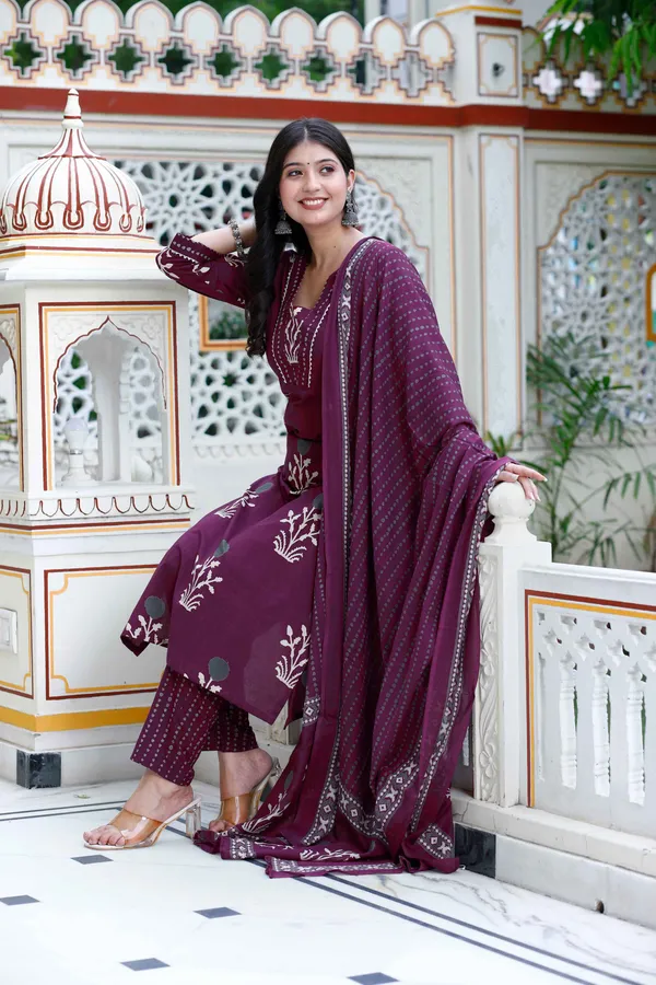 Women's_Cotton_Fabric_Purple_Kurta_With_Palazzo_And_Dupatta_-_Doriyan