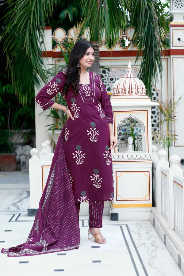 Women's_Cotton_Fabric_Purple_Kurta_With_Palazzo_And_Dupatta_-_Doriyan