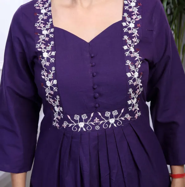 Women's_Purple_Embroidered_Sweetheart_Neck_&_Accordion_Pleated_Solid_A-Line_Kurta_And_Palazzo_Set_-_Doriyan