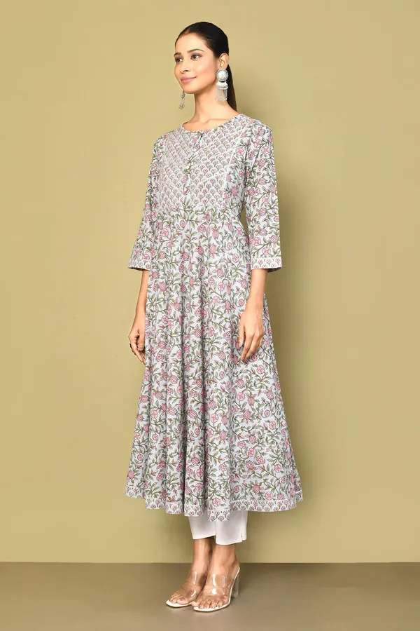 Women's_Floral_Printed_Blue_Anarkali_Kurta_-_Doriyan