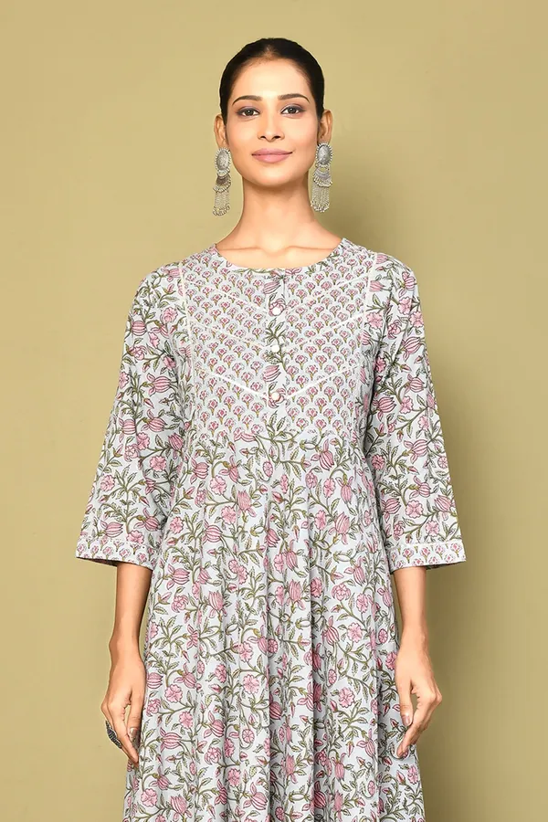 Women's_Floral_Printed_Blue_Anarkali_Kurta_-_Doriyan