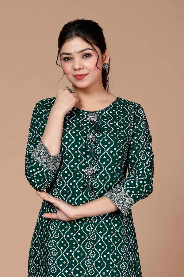 Women'S_Rayon_Bandhani_Print_Straight_Kurti_Green_-_Doriyan