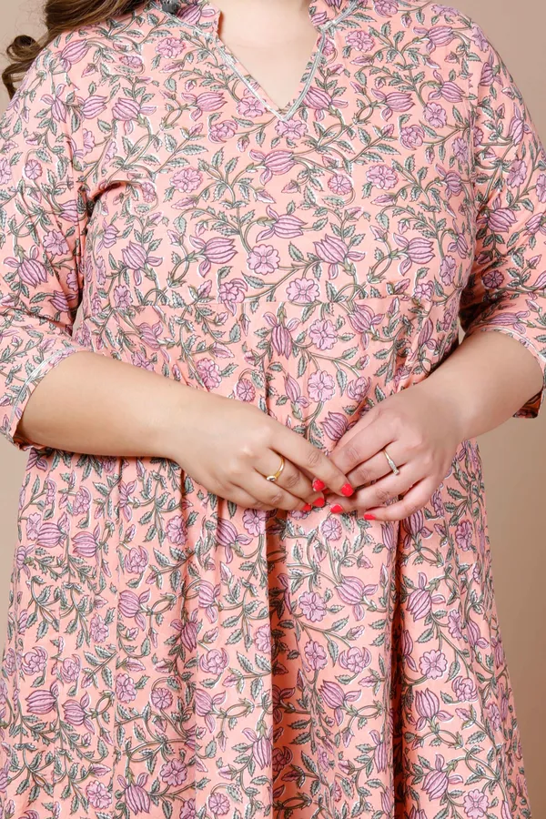 Women's_Peach_Plus_Size_Cotton_Floral_Printed_Anarkali_Kurta_-_Doriyan