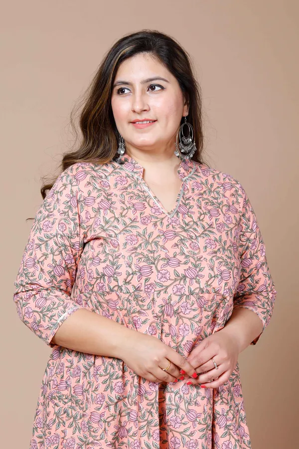 Women's_Peach_Plus_Size_Cotton_Floral_Printed_Anarkali_Kurta_-_Doriyan