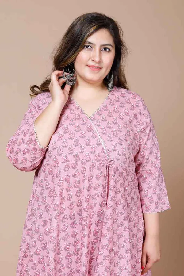 Women's_Pink_Plus_Size_Cotton_Floral_Print_Long_Anarkali_Kurta_-_Doriyan
