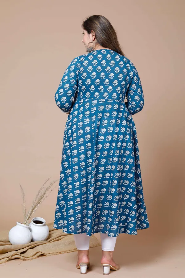 Women's_Plus_Size_Blue_&_White_Ethnic_Motifs_Printed_Cotton_Anarkali_Kurta_-_Doriyan