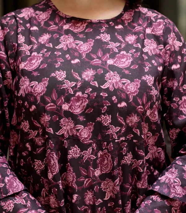 Women's_Maroon_Floral_Bell_Sleeves_Anarkali_Kurta_-_Doriyan