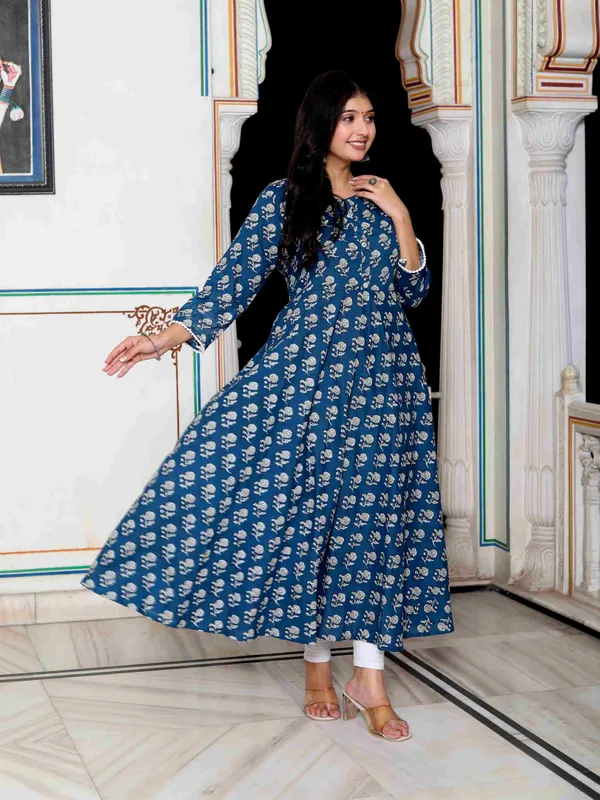 Women's_Blue_Cotton_Floral_Printed_Anarkali_Kurta_-_Doriyan