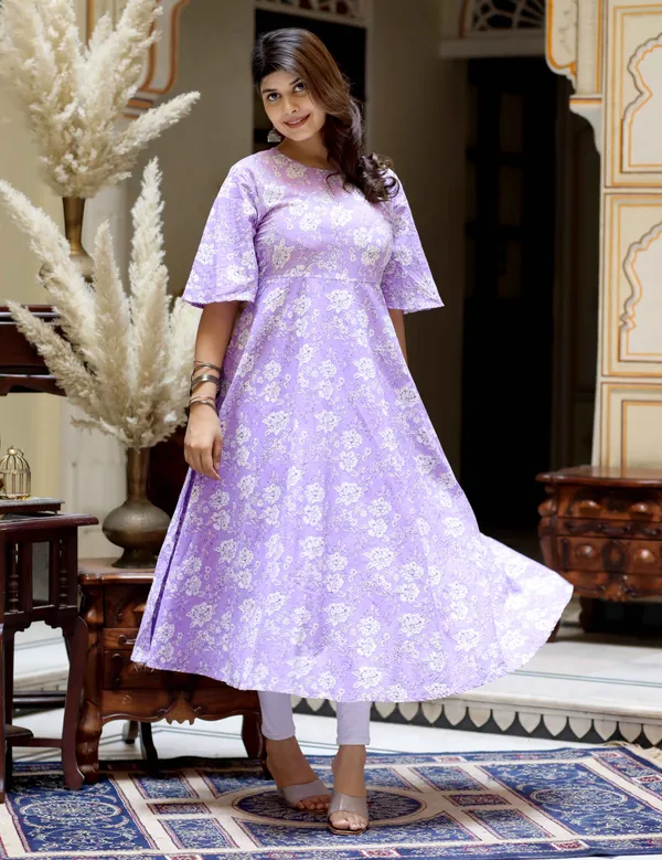 Women's_Levender_Floral_Printed_Anarkali_Kurta_-_Doriyan